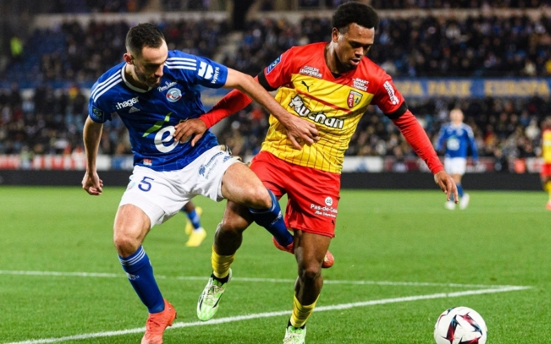 Phân Tích Chiến Thuật Và Điểm Mạnh Yếu