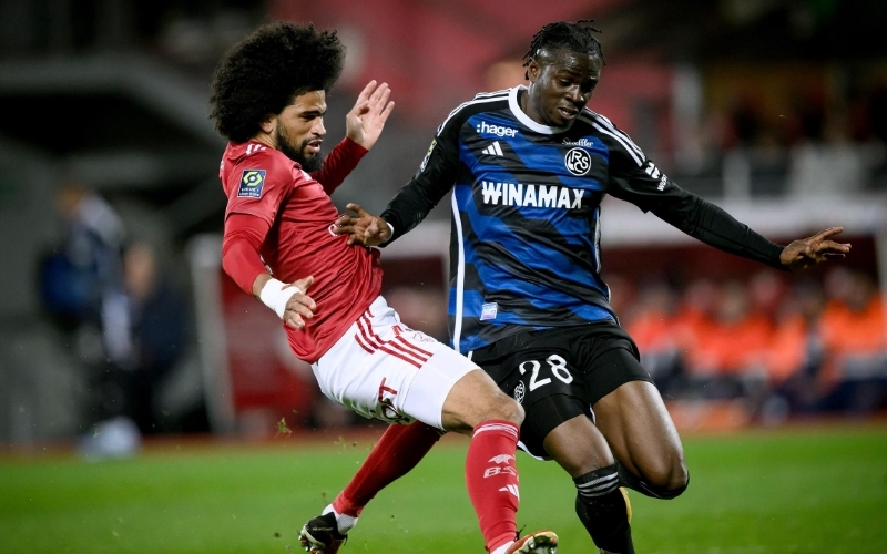 Phản ứng từ huấn luyện viên và cầu thủ